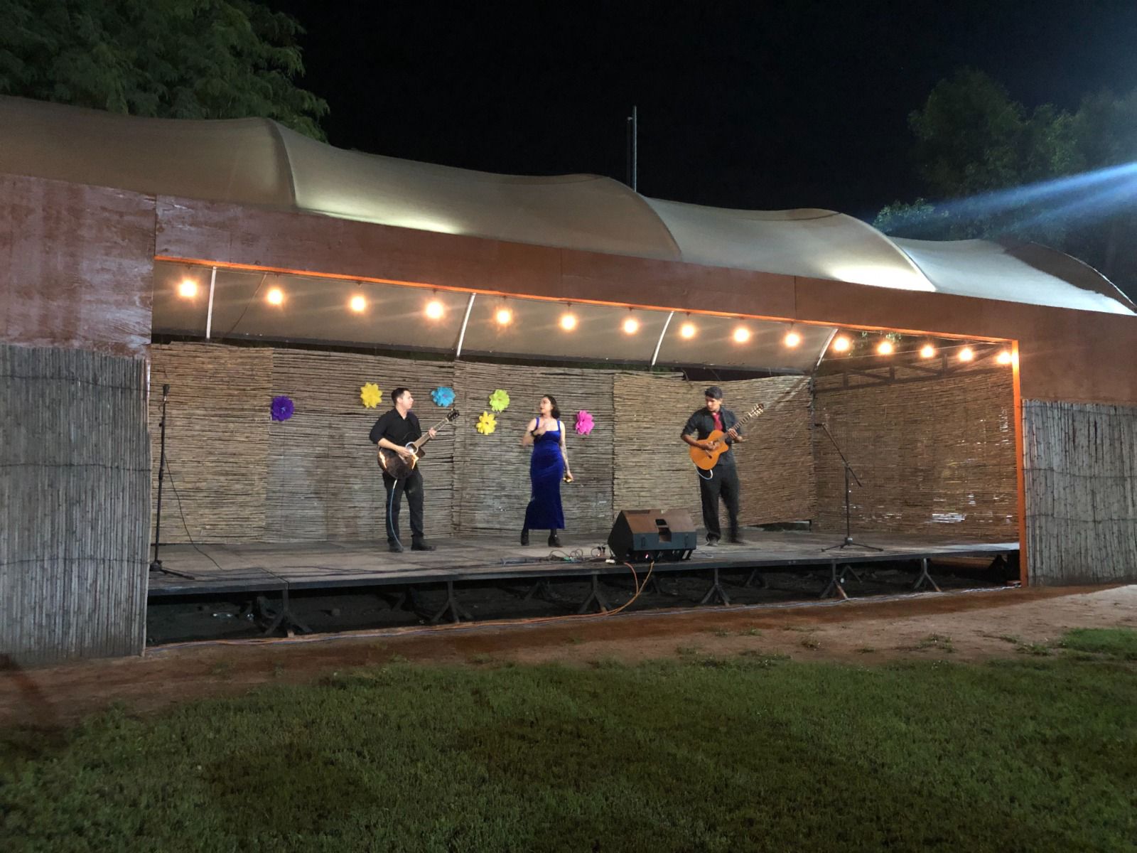 VIBRAN LAS VOCES Y SUENAN LAS GUITARRAS EN NOCHE DE CANTAUTORES EN YO´O JOARA