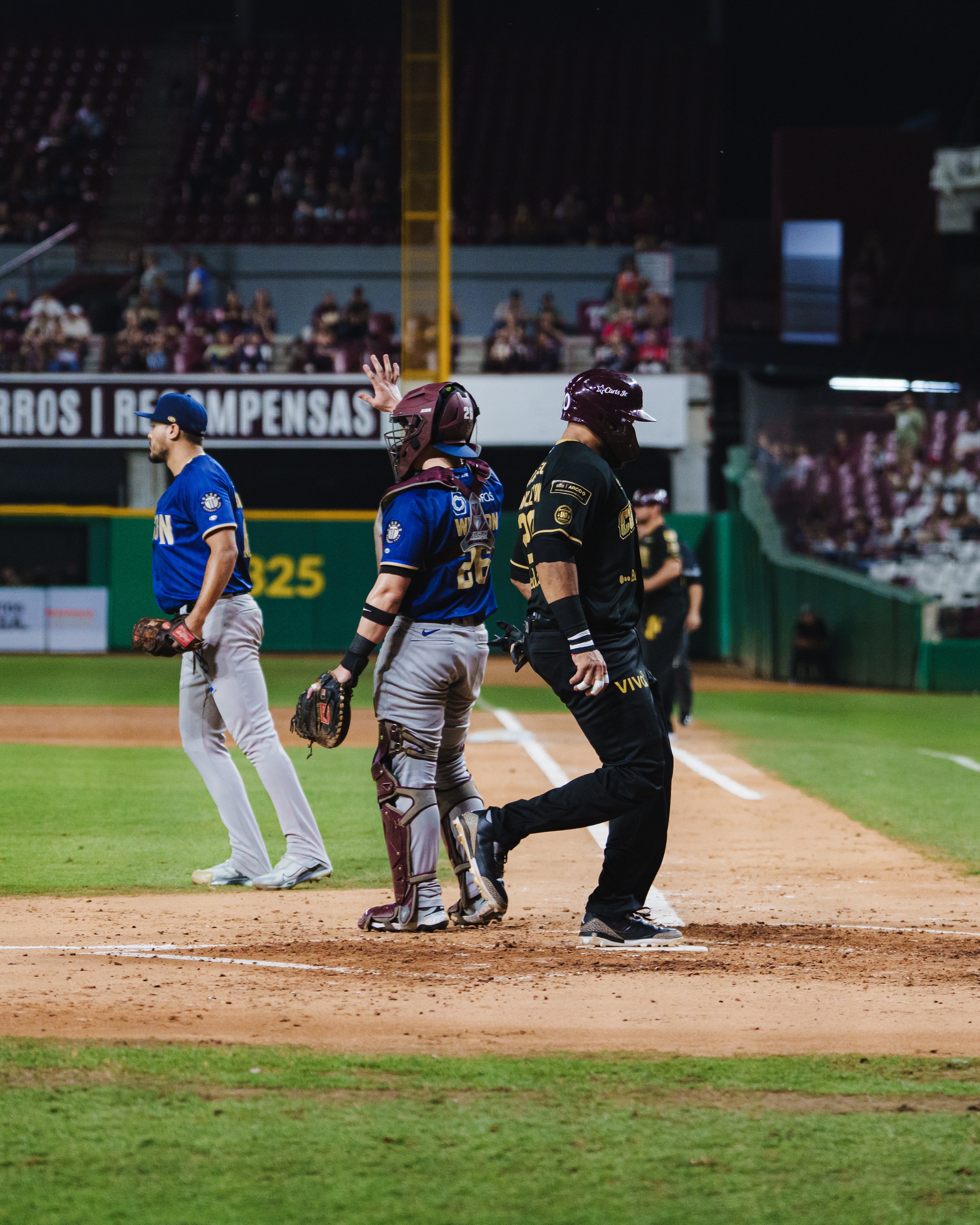 Gana Tomateros a Tucson Baseball Team