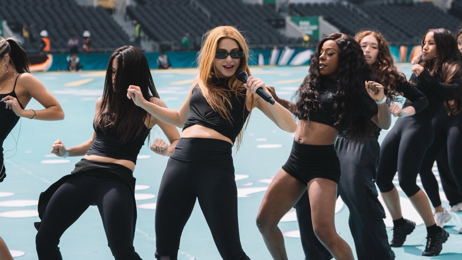 LA GUAYMENSE ALEXIA CASTILLO BAILARÁ CON SHAKIRA EN LA APERTURA DEL MUNDIAL DE FUTBOL EN EL ESTADIO AZTECA.